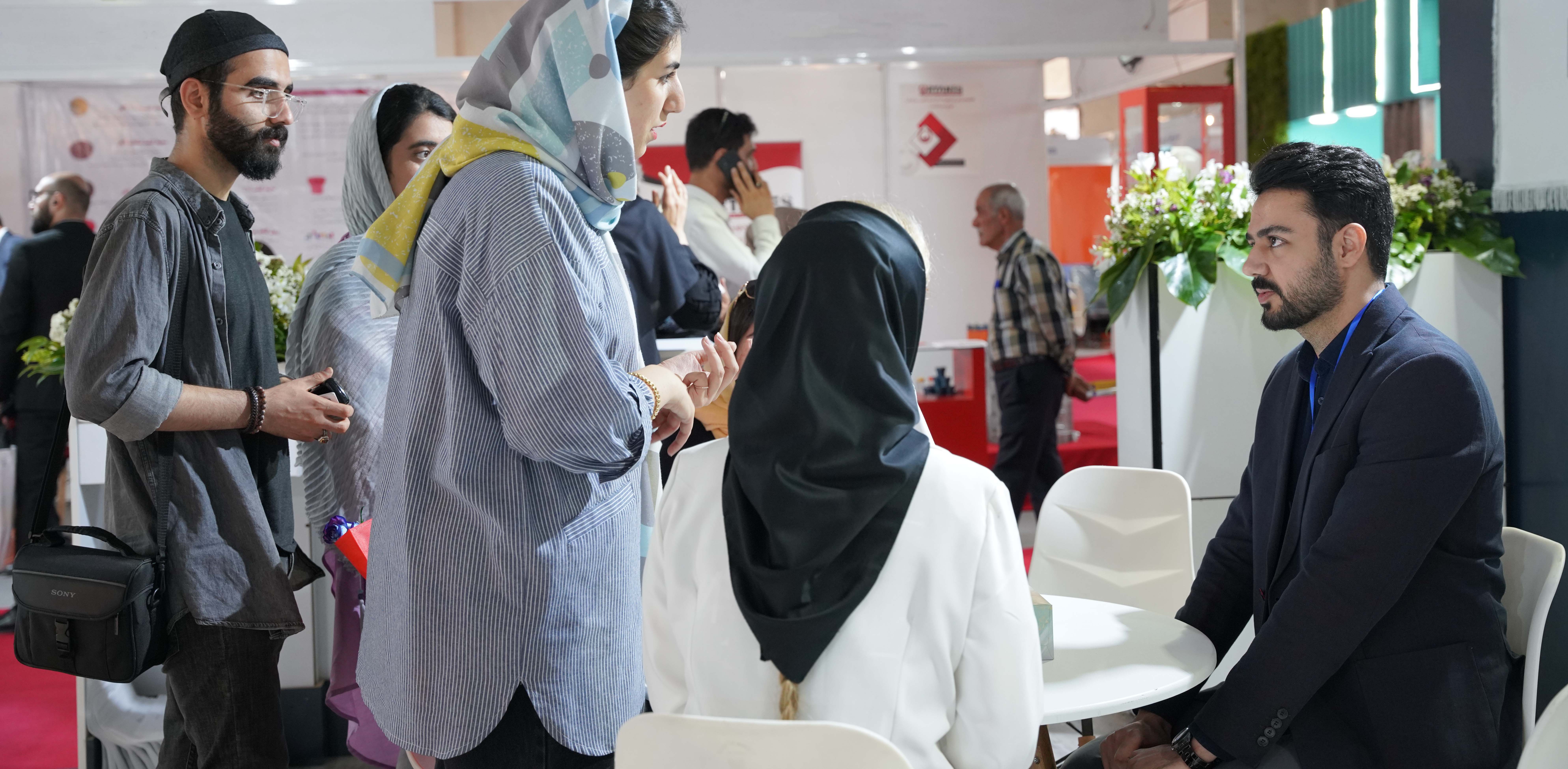 Sina Zabihi – CEO of DGKI سینا ذبیحی، مدیرعامل شرکت دانش گستر کیان ایرانیان | Sina Zabihi, CEO of Danesh Gostar Kian Iranian Company - 0